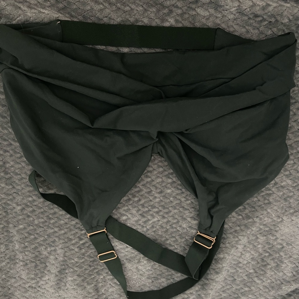 Avo color candy wrap sports bra size xl